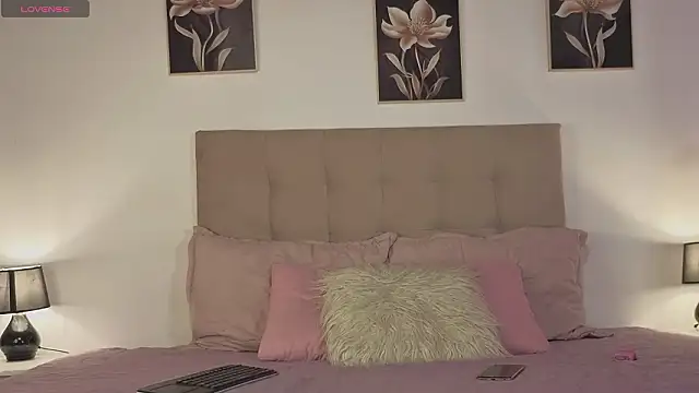 Snapshot of AnneGagner chatting on March 23, 9:36 pm AnneGagner online show from March 23, 9:36 pm