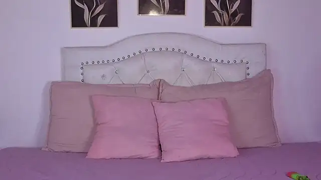 Snapshot of AnneGagner chatting on September 26, 11:00 pm AnneGagner online show from September 26, 11:00 pm