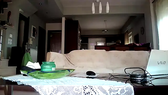 Snapshot of Kalia_Cross chatting on November 12, 6:50 am Kalia Cross online show from November 12, 6:50 am