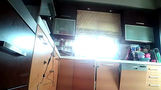 Snapshot of Kalia_Cross chatting on October 31, 6:43 am Kalia Cross online show from October 31, 6:43 am