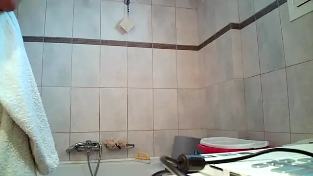 Snapshot of Kalia_Cross chatting on October 23, 1:43 pm Kalia Cross online show from October 23, 1:43 pm