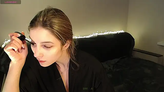 Abigail Wills online show from February 17, 5:32 pm