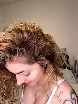 Snapshot of annieesweett chatting on June 12, 6:49 pm annieesweett online show from June 12, 6:49 pm