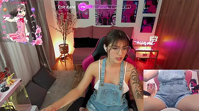 annieesweett online show from September 24, 6:47 pm