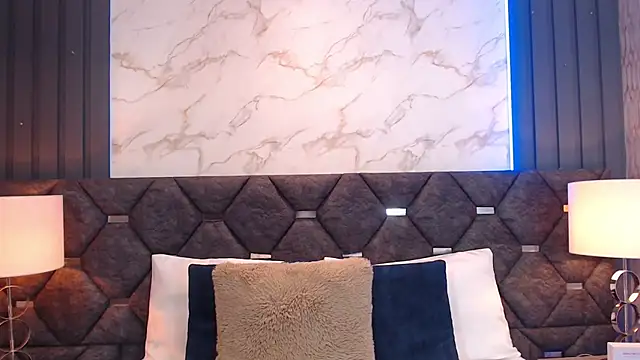 DevonPiers online show from January 6, 12:09 pm