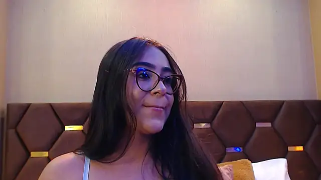 DevonPiers online show from February 6, 3:41 pm