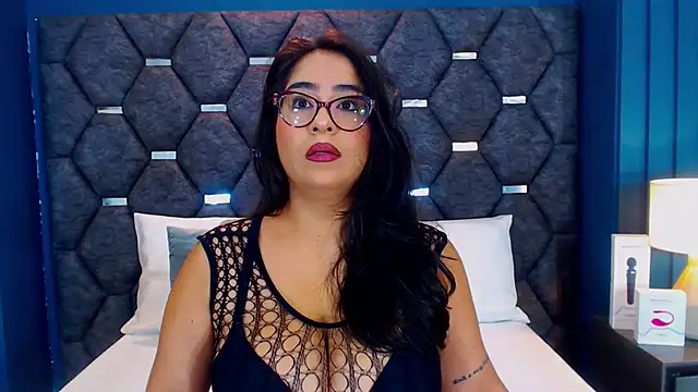 DevonPiers online show from November 20, 2:29 pm