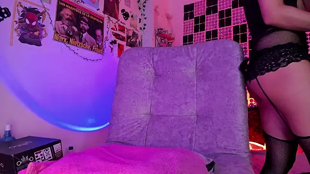 sweet Samx online show from April 18, 8:38 am