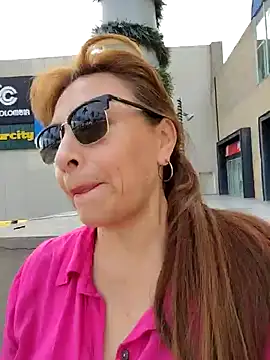 Snapshot of sussy_185 chatting on December 18, 9:51 pm sussy 185 online show from December 18, 9:51 pm