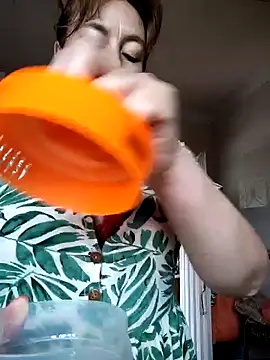 Snapshot of sussy_185 chatting on February 7, 3:19 pm sussy 185 online show from February 7, 3:19 pm