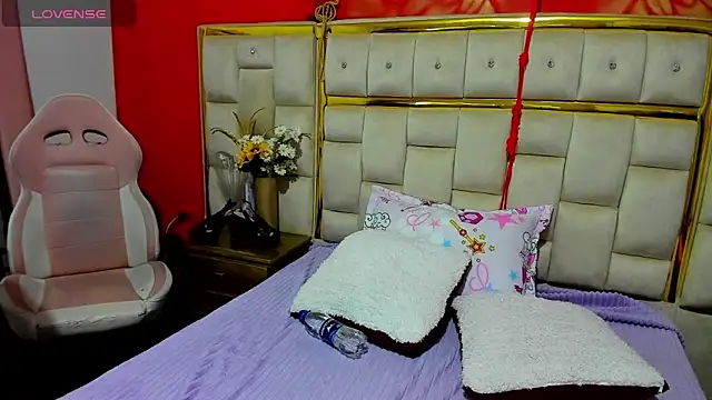 stripcharming  online show from September 9, 2:48 pm