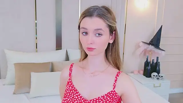 MarybethSnow online show from October 28, 5:12 pm