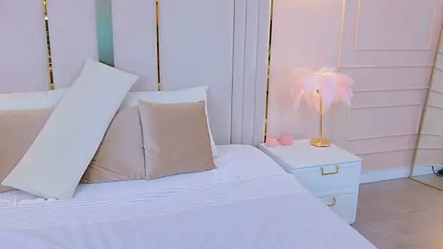 MarybethSnow online show from April 9, 5:08 pm