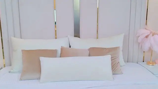 Snapshot of MarybethSnow chatting on February 10, 5:12 pm MarybethSnow online show from February 10, 5:12 pm