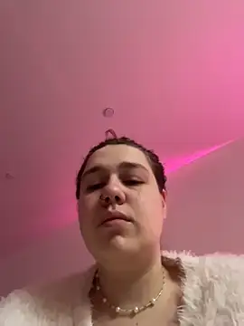 SuzieMurray online show from November 12, 8:40 am