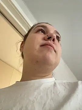 SuzieMurray online show from October 21, 12:48 pm