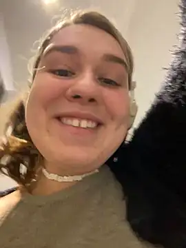 SuzieMurray online show from February 26, 8:28 am