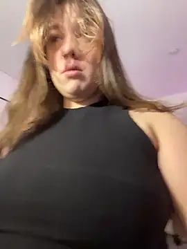 SuzieMurray online show from February 21, 8:27 am