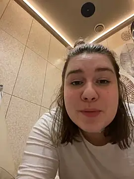 SuzieMurray online show from February 21, 8:07 am