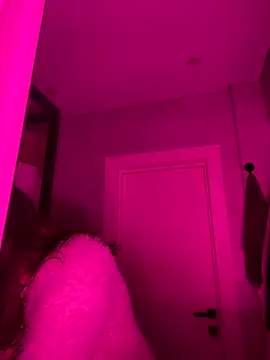 SuzieMurray online show from October 3, 10:17 am