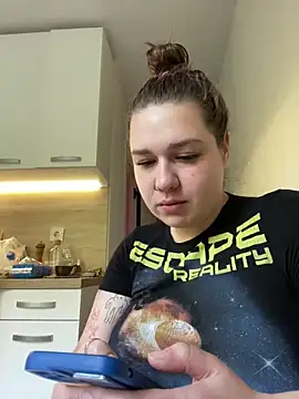 SuzieMurray online show from October 1, 10:20 am