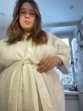 SuzieMurray online show from February 8, 8:12 am