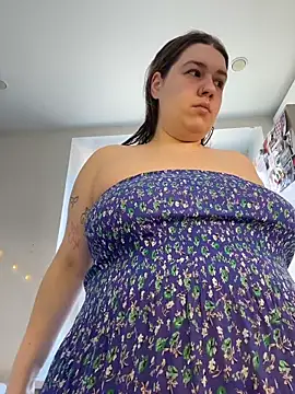 SuzieMurray online show from March 22, 8:16 am