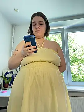 Snapshot of SuzieMurray chatting on July 12, 8:15 am SuzieMurray online show from July 12, 8:15 am