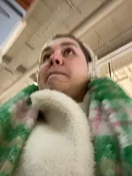 SuzieMurray online show from March 14, 11:12 am