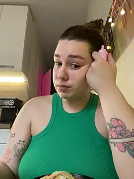 SuzieMurray online show from November 5, 9:12 am