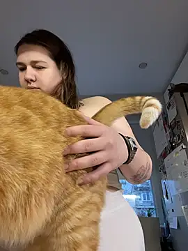 SuzieMurray online show from November 30, 7:09 am