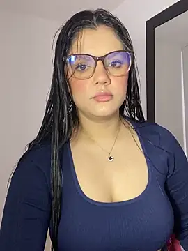 kimberlyhills1 online show from October 17, 7:37 pm