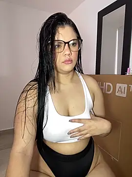 Snapshot of kimberlyhills1 chatting on November 23, 7:24 pm kimberlyhills1 online show from November 23, 7:24 pm