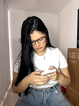 Snapshot of kimberlyhills1 chatting on November 6, 8:02 pm kimberlyhills1 online show from November 6, 8:02 pm