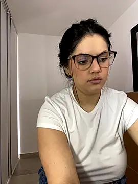 Snapshot of kimberlyhills1 chatting on November 14, 7:39 pm kimberlyhills1 online show from November 14, 7:39 pm