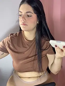 Snapshot of kimberlyhills1 chatting on February 22, 5:36 pm kimberlyhills1 online show from February 22, 5:36 pm