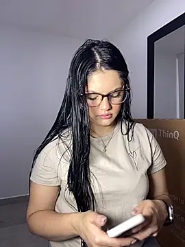 Snapshot of kimberlyhills1 chatting on October 24, 6:51 pm kimberlyhills1 online show from October 24, 6:51 pm