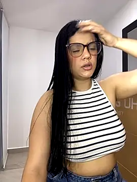 Snapshot of kimberlyhills1 chatting on November 13, 10:02 pm kimberlyhills1 online show from November 13, 10:02 pm