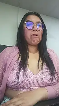 Snapshot of lorymoon chatting on December 16, 2:27 am lorymoon online show from December 16, 2:27 am