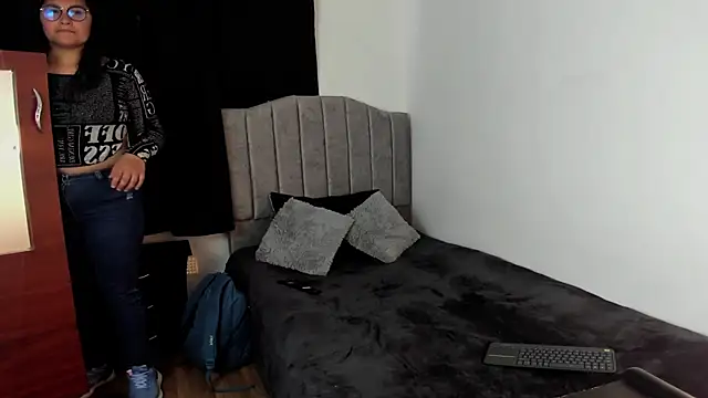 Snapshot of lorymoon chatting on January 15, 7:01 pm lorymoon online show from January 15, 7:01 pm