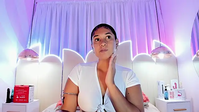 Laurentdupont04 online show from September 17, 3:08 am