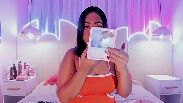 Snapshot of Laurentdupont04 chatting on January 7, 3:22 am Laurentdupont04 online show from January 7, 3:22 am