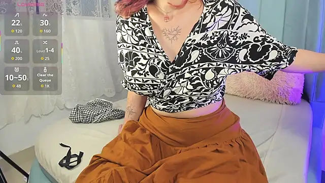Snapshot of AlexaFoxy18 chatting on October 26, 8:26 am AlexaFoxy18 online show from October 26, 8:26 am