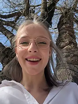 CaseyStar online show from March 13, 9:43 am