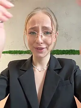 CaseyStar online show from February 2, 9:18 am