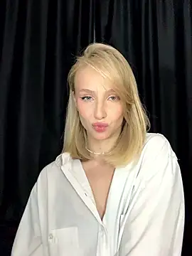 CaseyStar online show from January 11, 2:13 pm