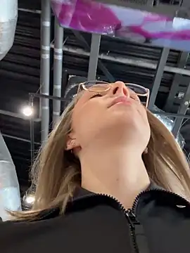 CaseyStar online show from February 16, 9:37 am