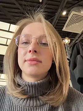 CaseyStar online show from February 9, 9:47 am