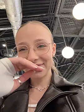 CaseyStar online show from March 17, 9:33 am