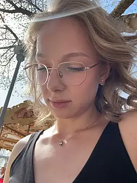 CaseyStar online show from March 16, 9:27 am